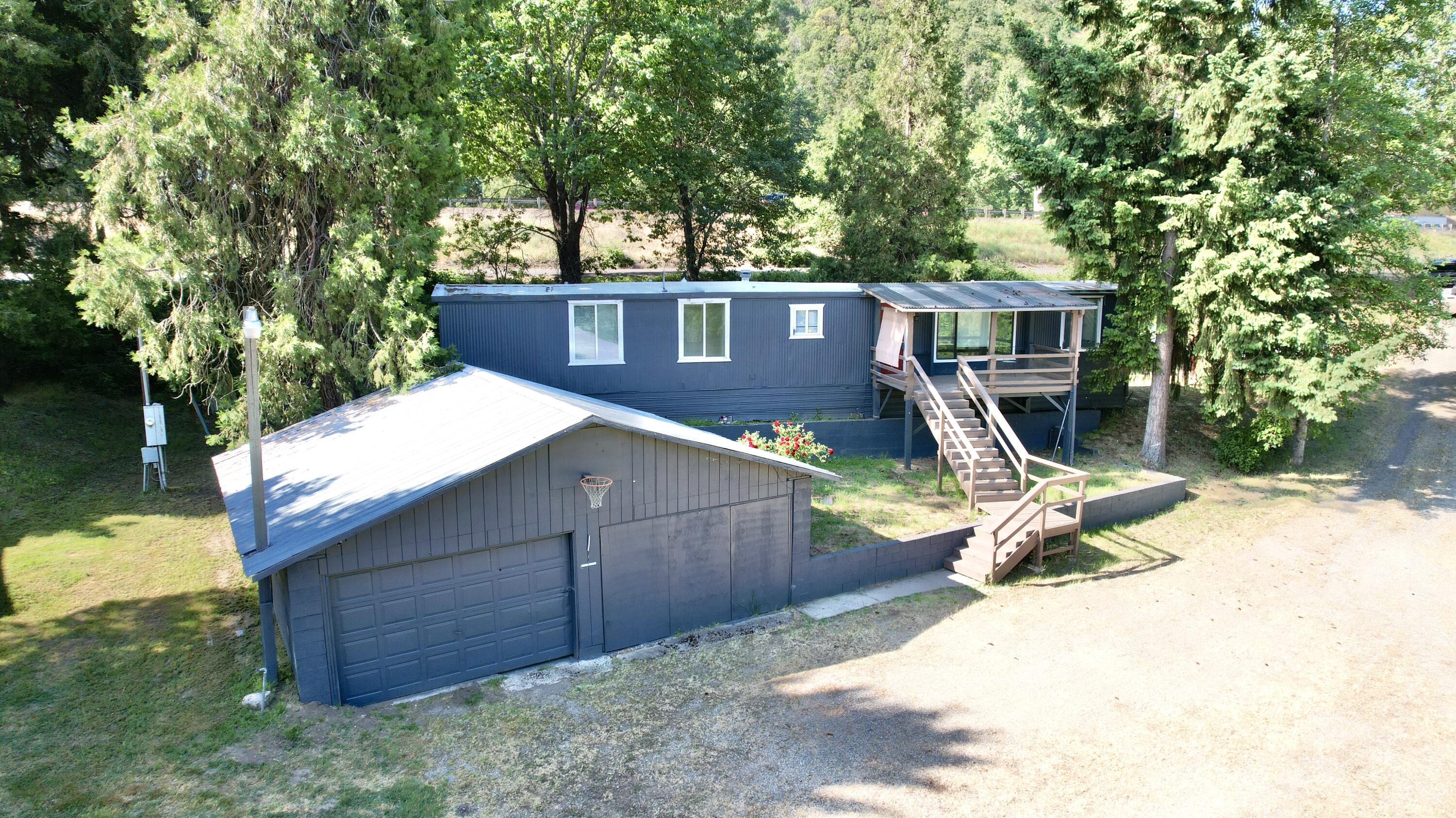 2550 Lampman Road Gold Hill, OR 97525 - Photo 21 of 27 LAMPMAN (9)