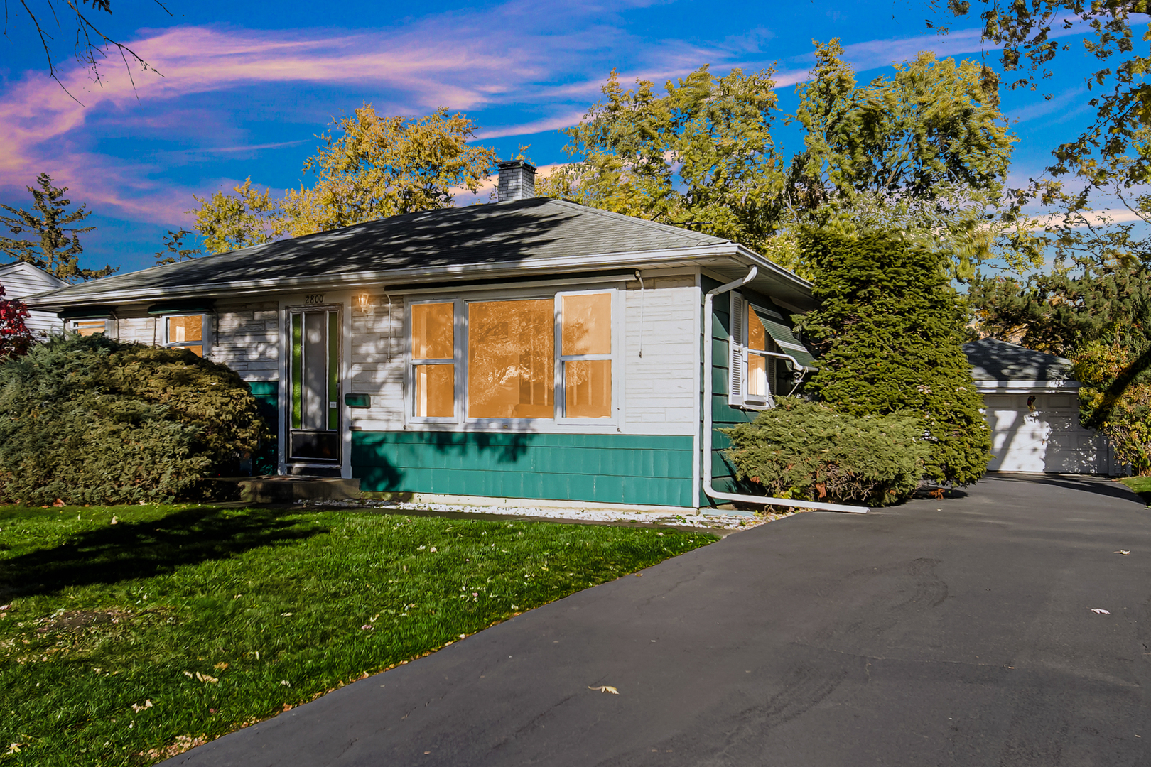 2800 School Drive Rolling Meadows, IL 60008 - Photo 1 of 23 a front view of a house with a yard