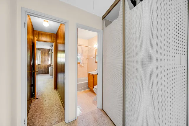 $275,000 | 2800 School Drive, Rolling Meadows, IL 60008