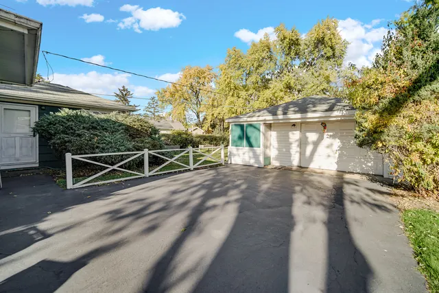 $275,000 | 2800 School Drive, Rolling Meadows, IL 60008