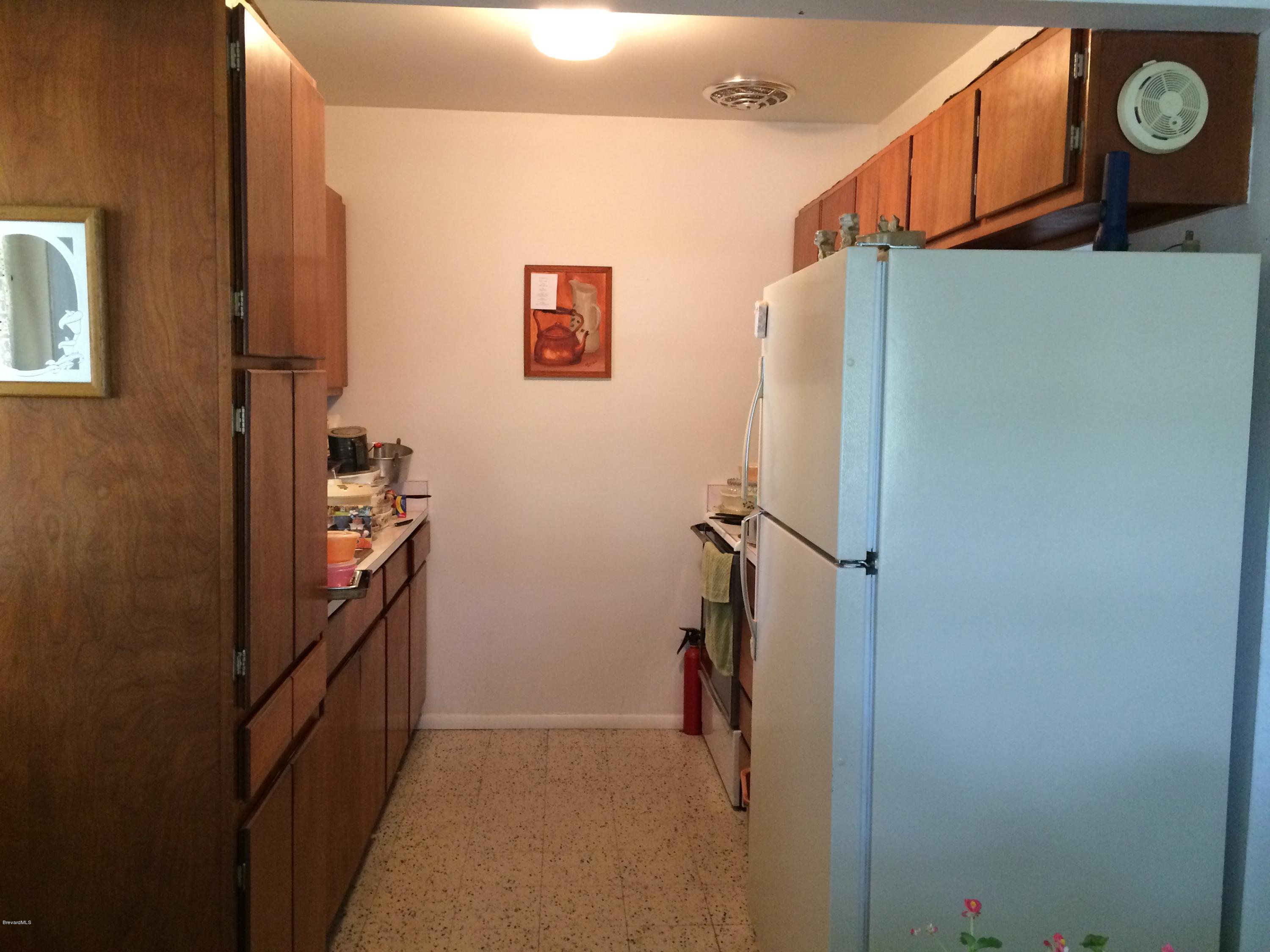 274 Lee Road Melbourne, FL 32904 - Photo 3 of 10 Kitchen