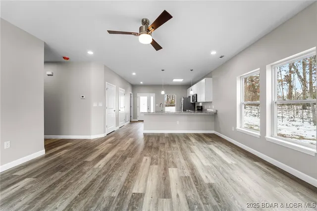 $359,000 | 5844 Horseshoe Bend Parkway, Four Seasons, MO 65049