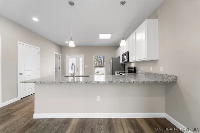 $359,000 | 5844 Horseshoe Bend Parkway, Four Seasons, MO 65049