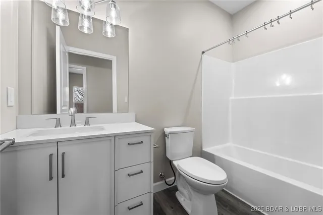 $359,000 | 5844 Horseshoe Bend Parkway, Four Seasons, MO 65049