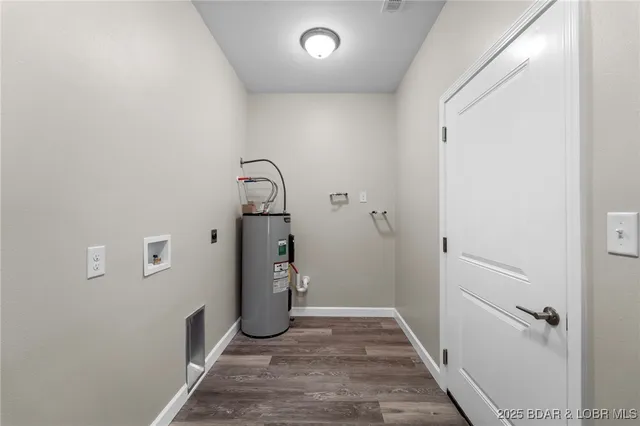 $359,000 | 5844 Horseshoe Bend Parkway, Four Seasons, MO 65049