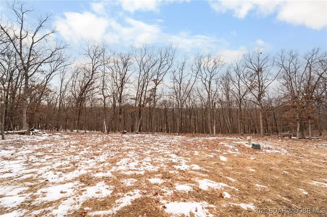 $359,000 | 5844 Horseshoe Bend Parkway, Four Seasons, MO 65049