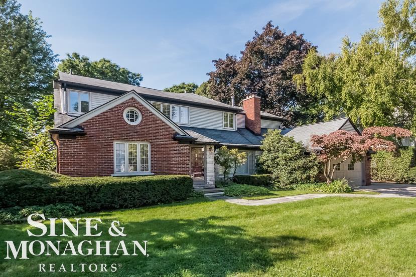 21 Hawthorne Road Grosse Pointe Shores, MI 48236 - Photo 2 of 80