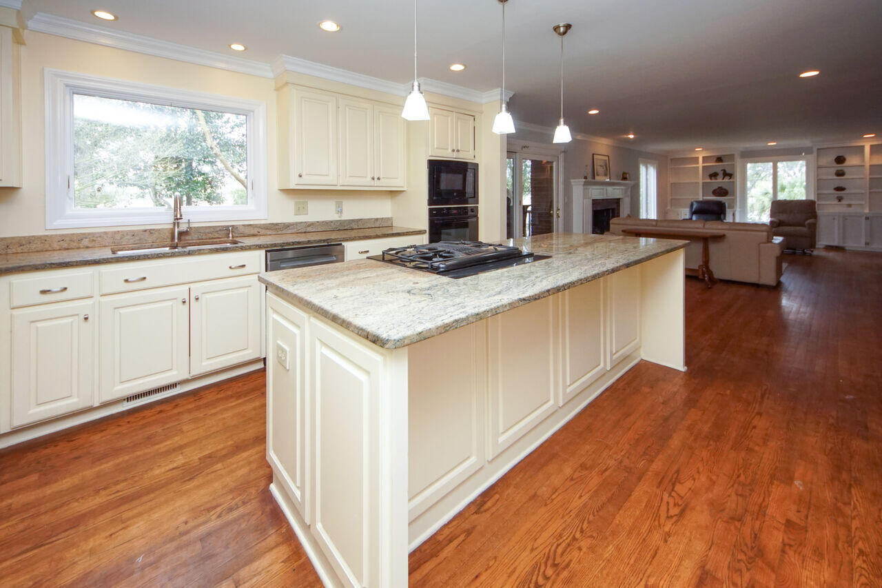 1223 Long Point Road Mount Pleasant, SC 29464 - Photo 10 of 39 1223 Long Point 9