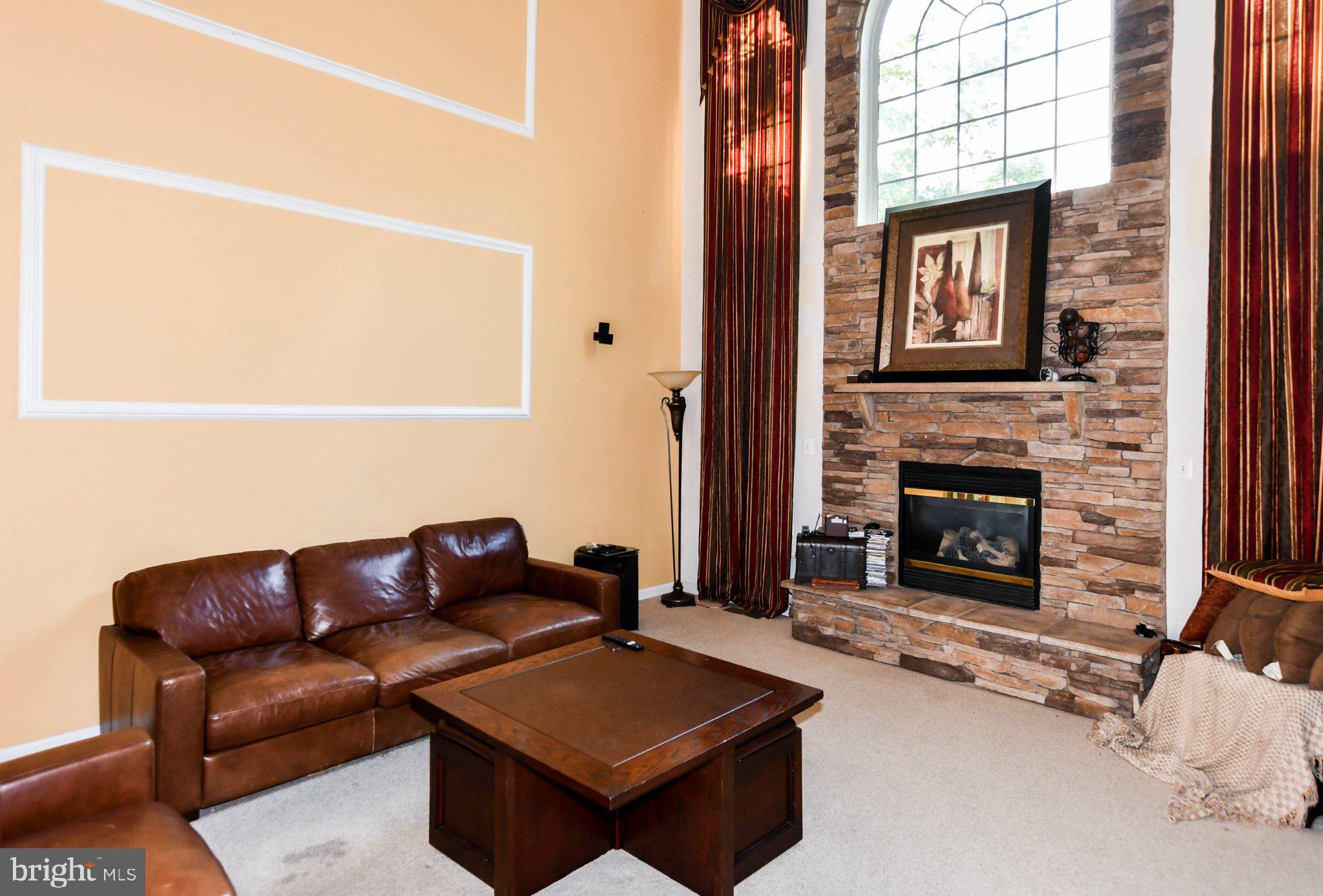 3208 Clavier Place Clinton, MD 20735 - Photo 13 of 55 Inviting space with elegant stone accents.