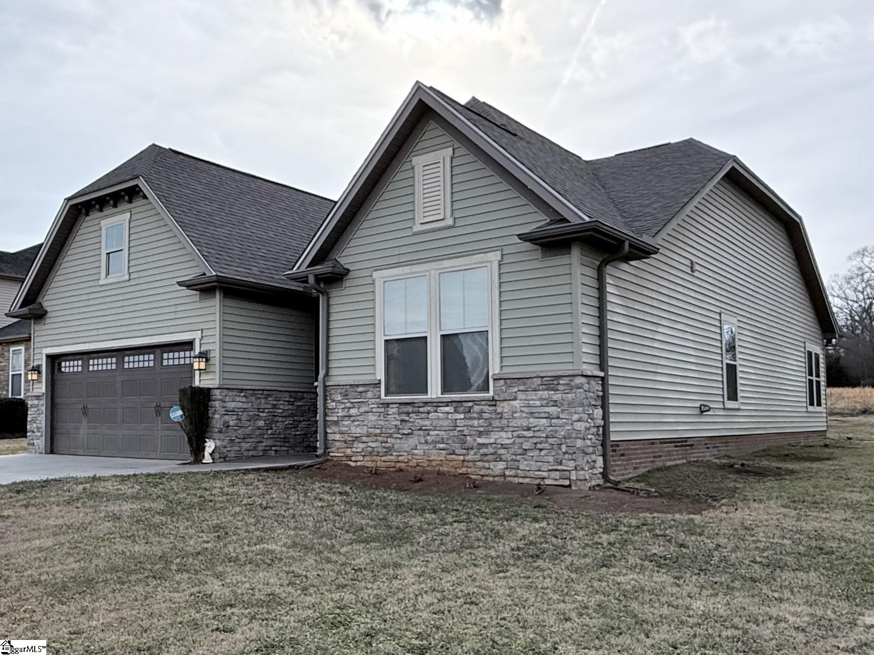 1011 Drakes Crossing Anderson, SC 29625 - Photo 2 of 40