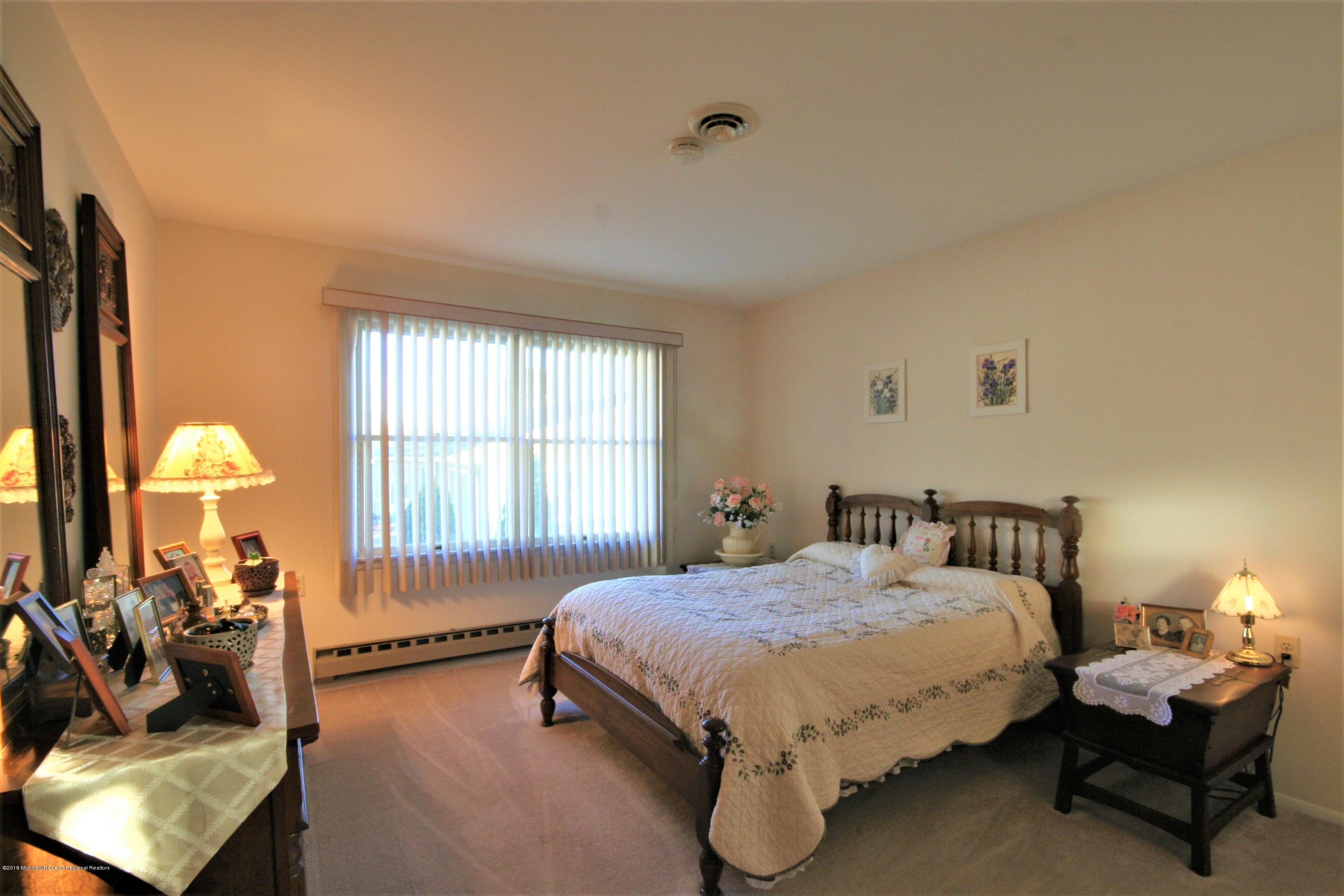 35 Magnolia Road, Unit 18 Manahawkin, NJ 08050 - Photo 12 of 23 MASTER BEDRM