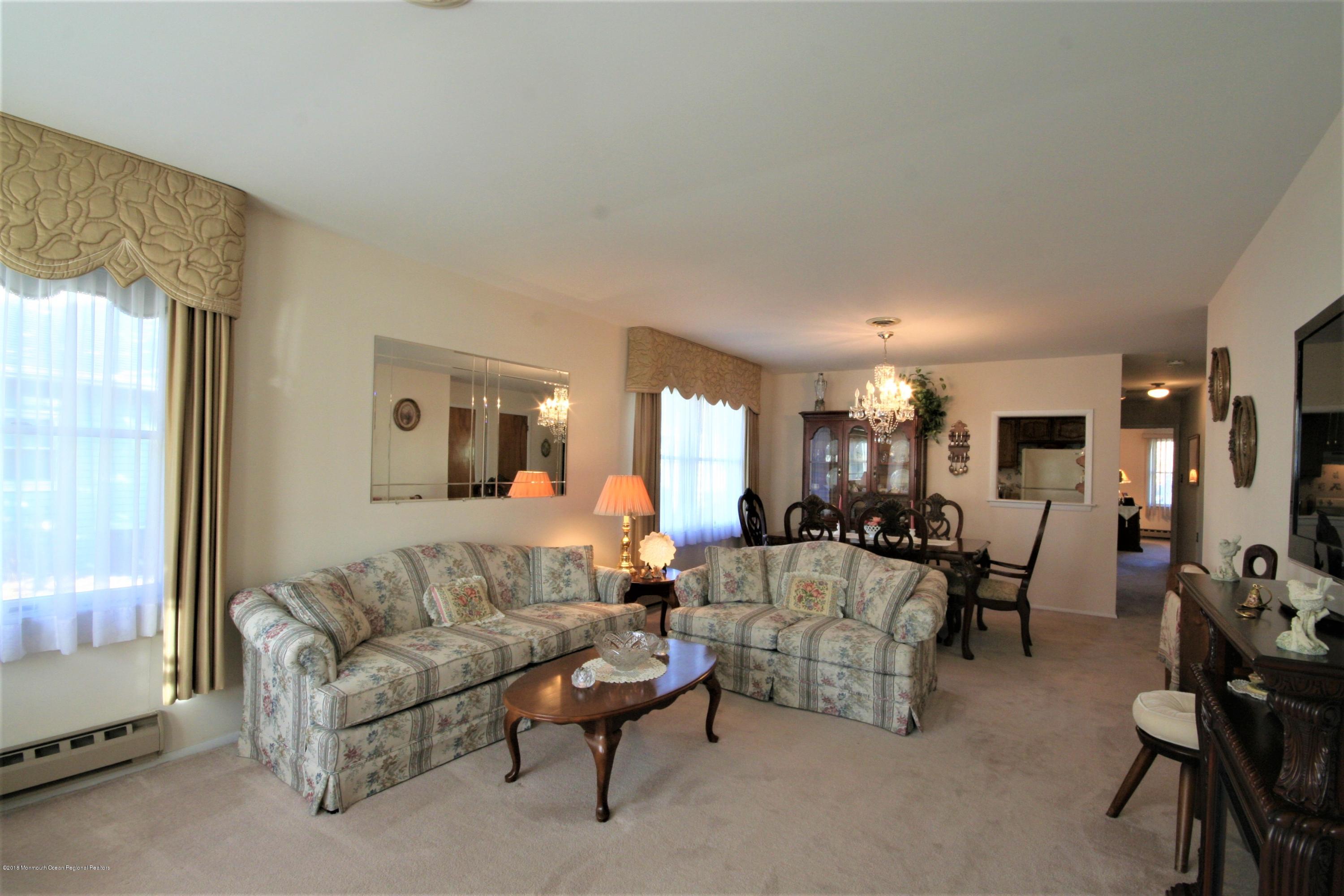 35 Magnolia Road, Unit 18 Manahawkin, NJ 08050 - Photo 5 of 23 LIVING AND DINING