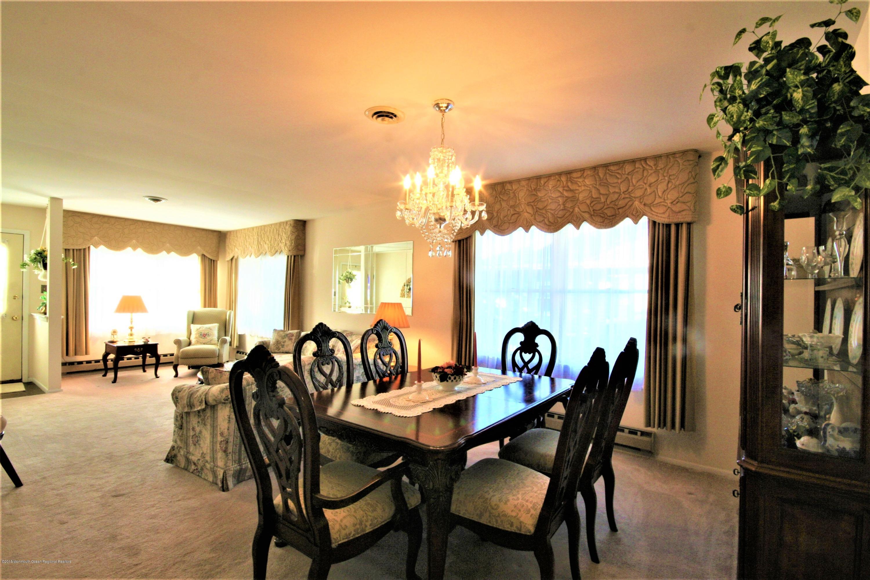 35 Magnolia Road, Unit 18 Manahawkin, NJ 08050 - Photo 7 of 23 DINING