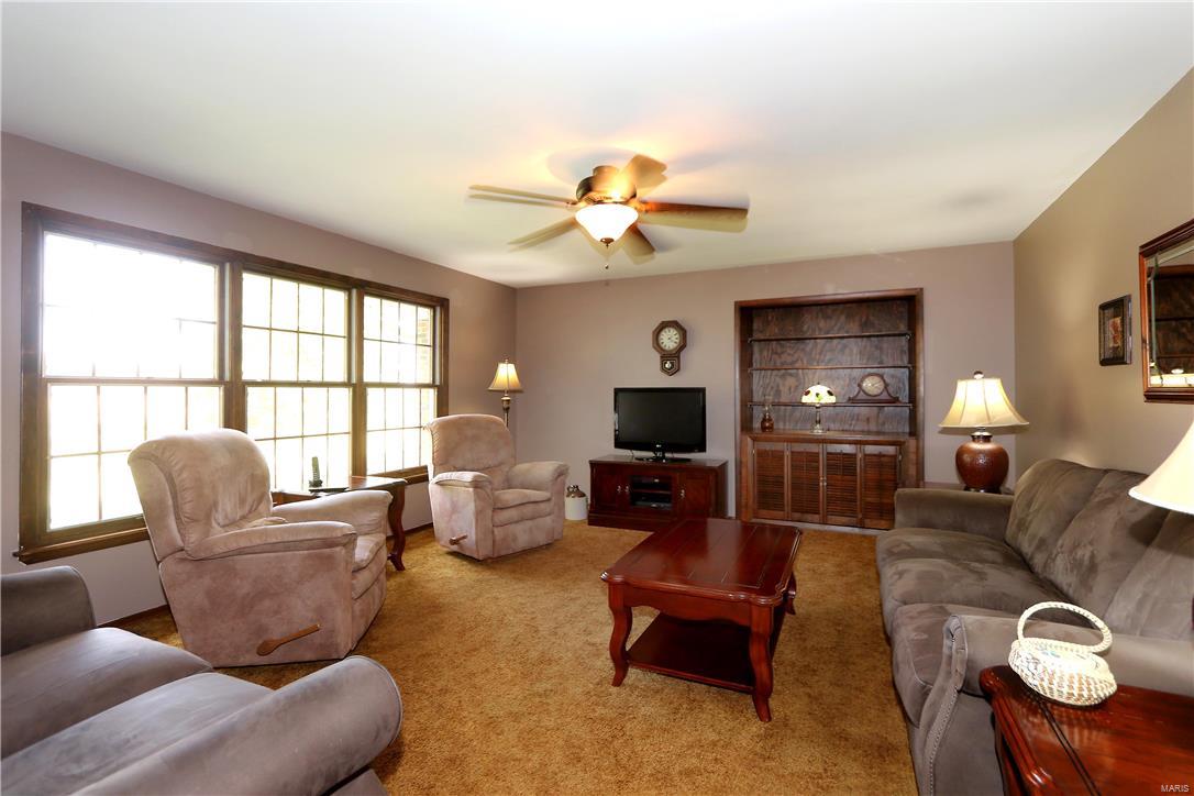 2836 Dyer Road O'Fallon, MO 63366 - Photo 9 of 28 Gallery Image 9