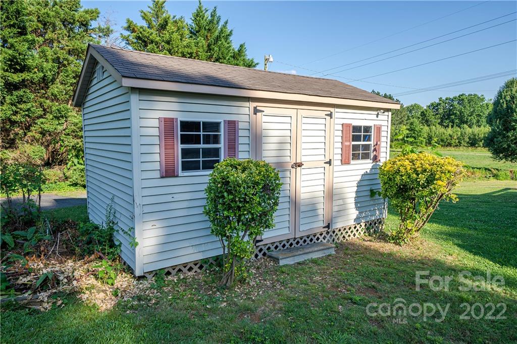 17630 Efird Road Albemarle, NC 28001 - Photo 12 of 40 Gallery Image 12