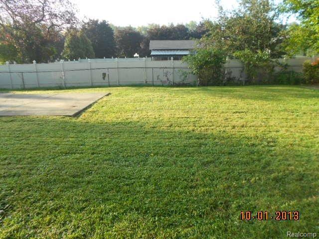 27139 Lehigh Street Inkster, MI 48141 - Photo 26 of 26 Backyard.JPG