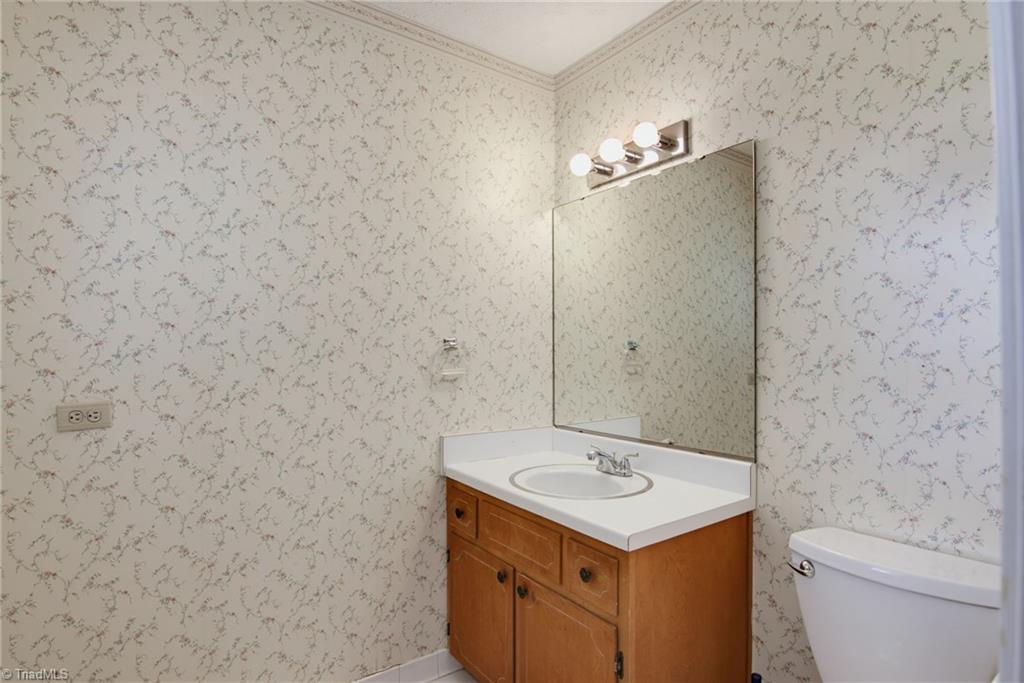 145 Brightwood Road Eden, NC 27288 - Photo 22 of 33