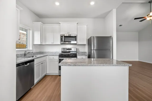 $2,210 | 345 Tejas Trail, Waller, TX 77484