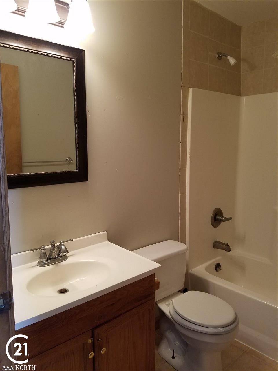 1809 East Brown Road Mayville, MI 48744 - Photo 11 of 32 31318378-10.JPG