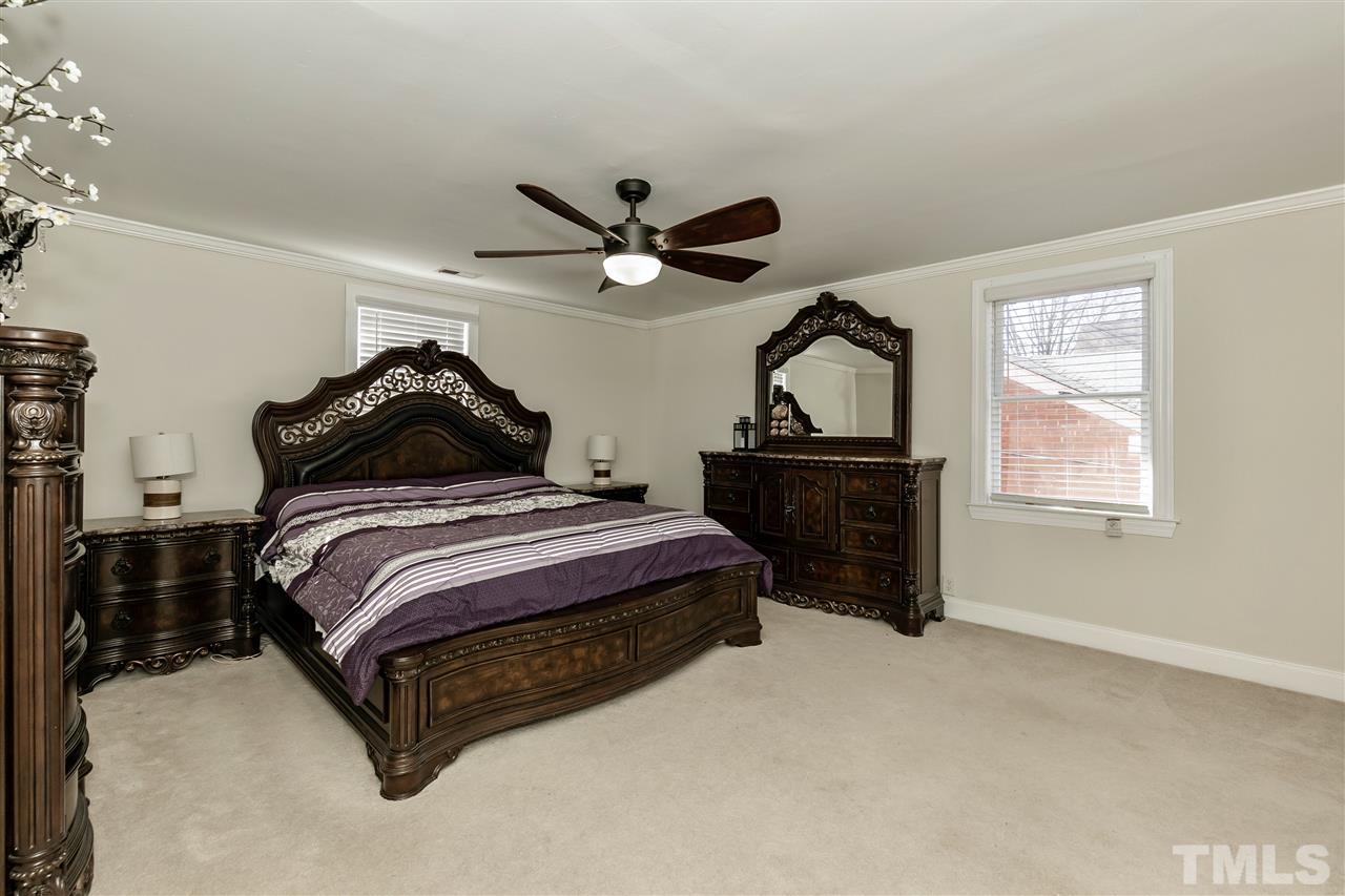 561 East Edenton Street Raleigh, NC 27601 - Photo 14 of 23