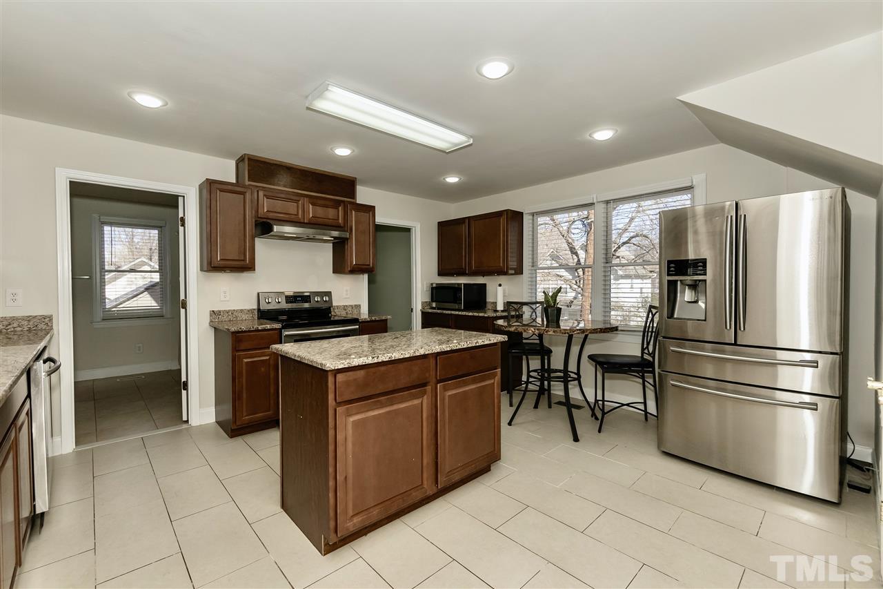 561 East Edenton Street Raleigh, NC 27601 - Photo 7 of 23