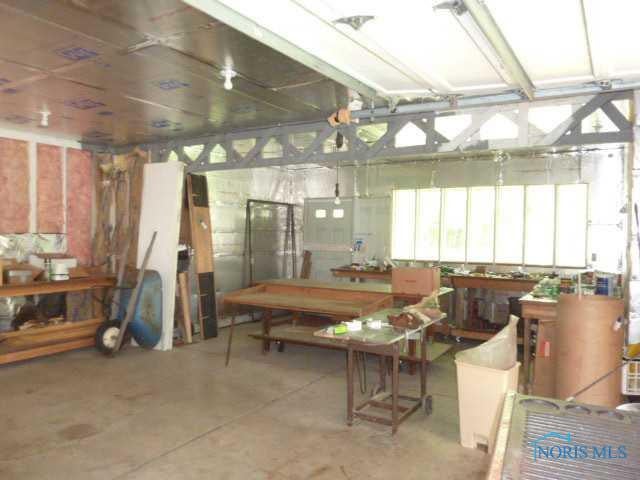 2047 Hogarth Road Toledo, OH 43615 - Photo 12 of 16 Garage (Interior).