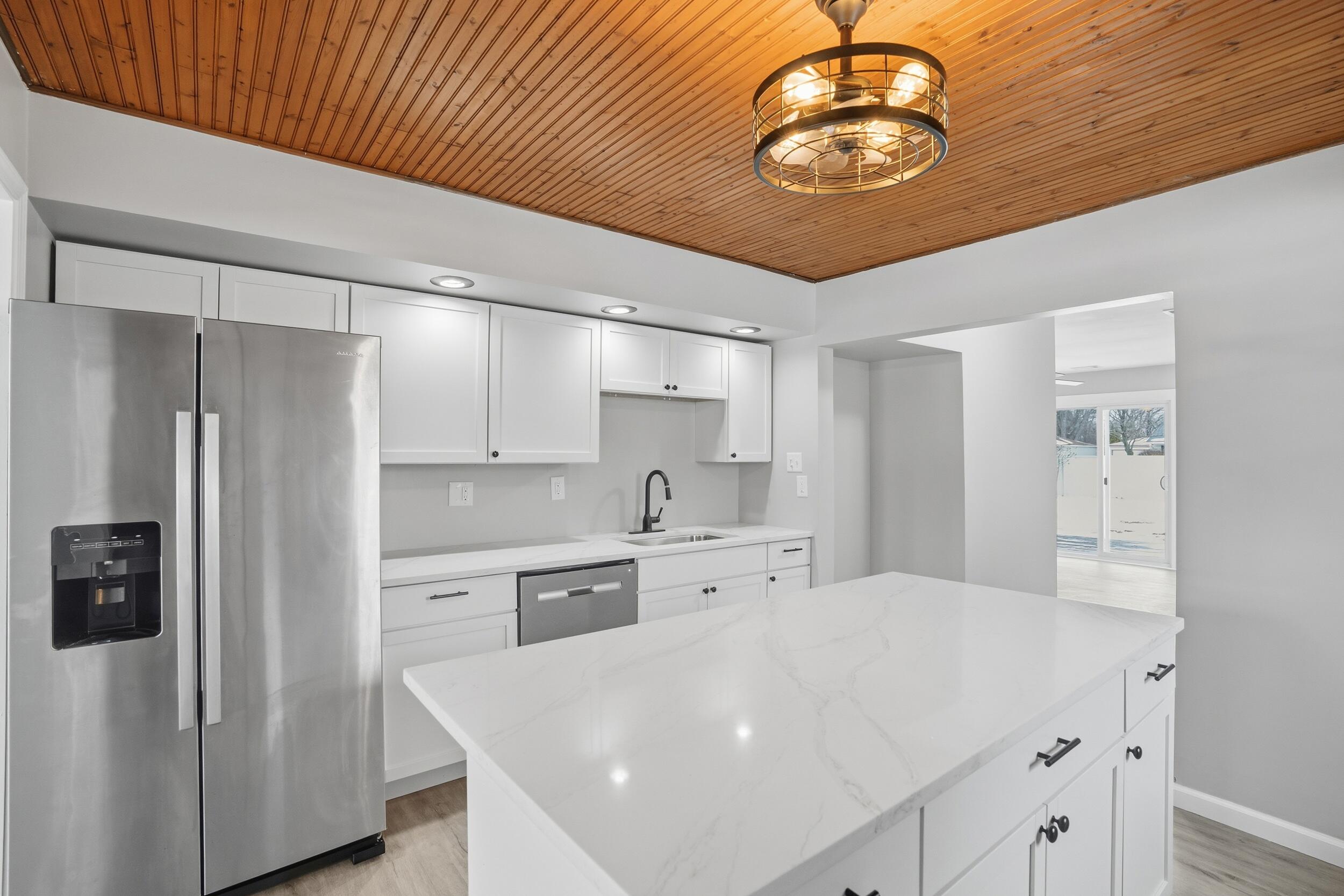 1803 North Indiana Street Griffith, IN 46319 - Photo 11 of 29 2500x1667