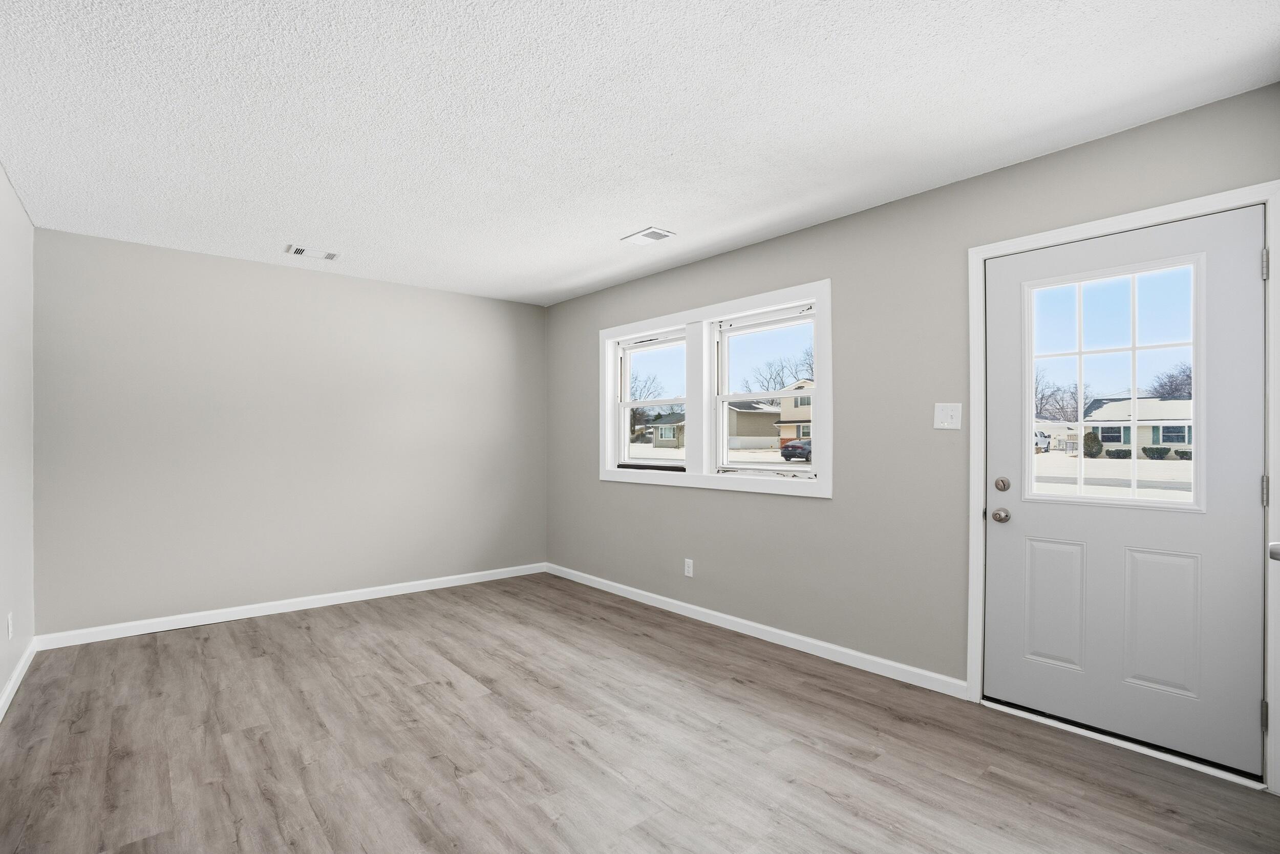 1803 North Indiana Street Griffith, IN 46319 - Photo 17 of 29 2500x1668