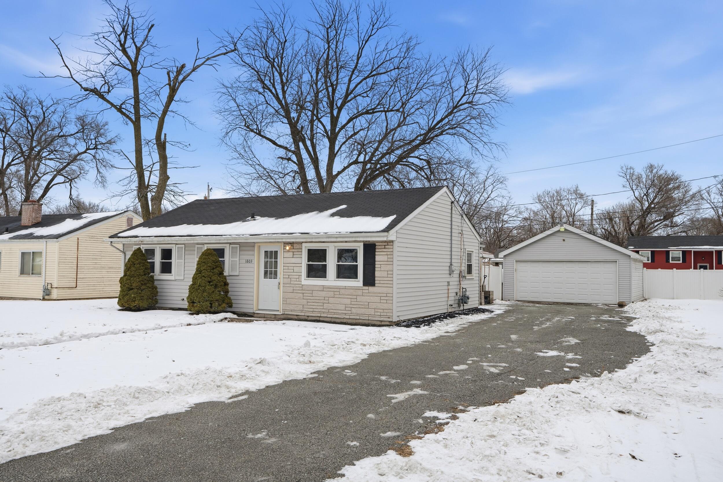 1803 North Indiana Street Griffith, IN 46319 - Photo 25 of 29 2500x1668