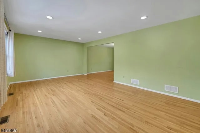 $725,000 | 40 White Meadow Road, Rockaway, NJ 07866