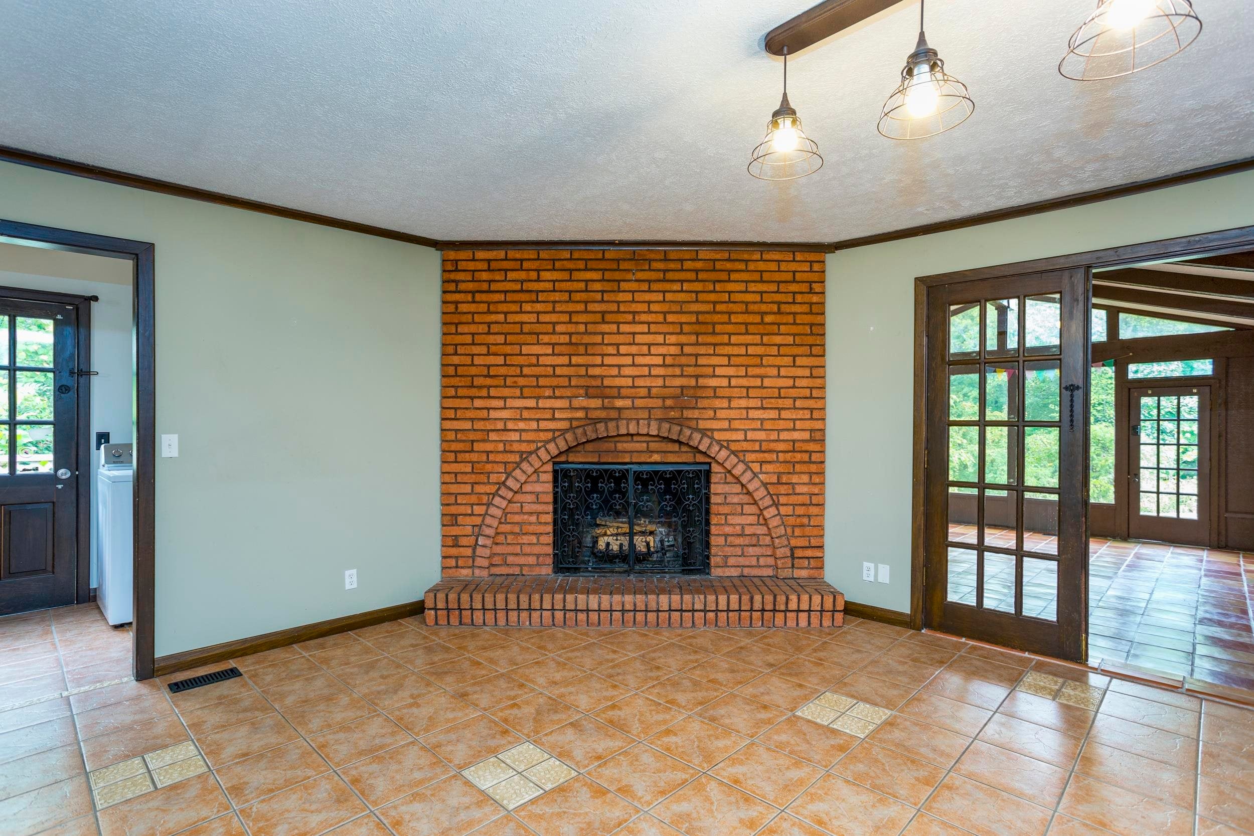 48 Hamill Road Huntington, WV 25701 - Photo 12 of 31 Gallery Image 12