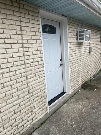 $1,000 | 77 Gretna Boulevard, Gretna, LA 70053