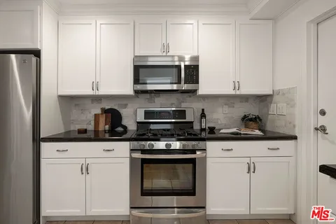 $1,450,000 | 32 Village Parkway, Santa Monica, CA 90405