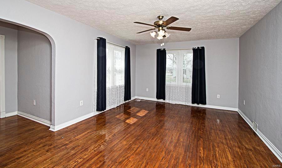 701 Carlyle Road Bartelso, IL 62218 - Photo 4 of 43 Gallery Image 4