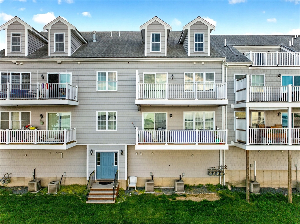 271 Draper Street, Unit 4 Fall River, MA 02724 - Photo 3 of 28