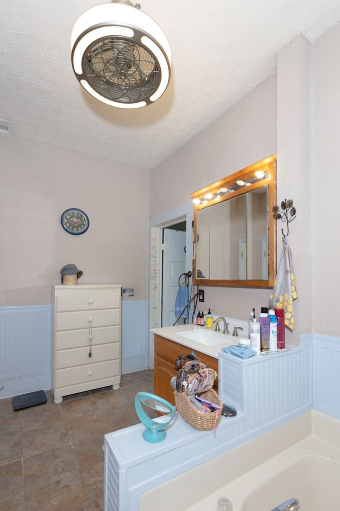 3013 Norris Road Columbus, GA 31907 - Photo 22 of 37 Primary Bathroom