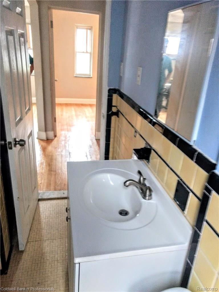 5713 Devonshire Road Detroit, MI 48224 - Photo 25 of 48 IMG_20180626_182129878.jpg