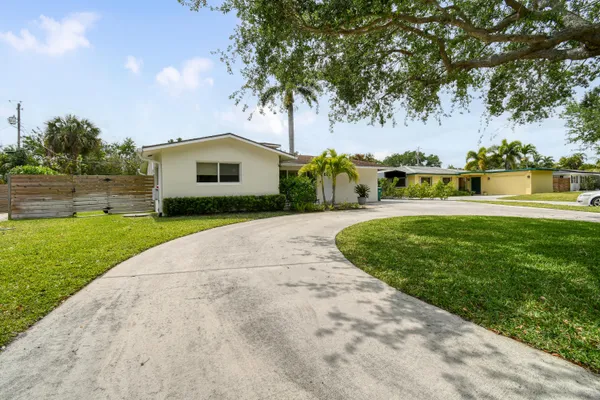 $4,200 | 400 Tequesta Drive, Tequesta, FL 33469
