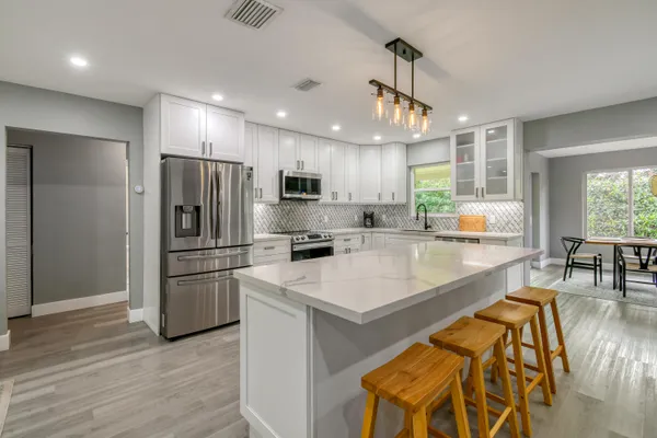 $4,200 | 400 Tequesta Drive, Tequesta, FL 33469