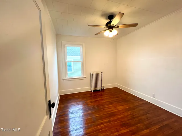 $1,675 | 83 Arnold Avenue, Unit SECOND, Amsterdam, NY 12010