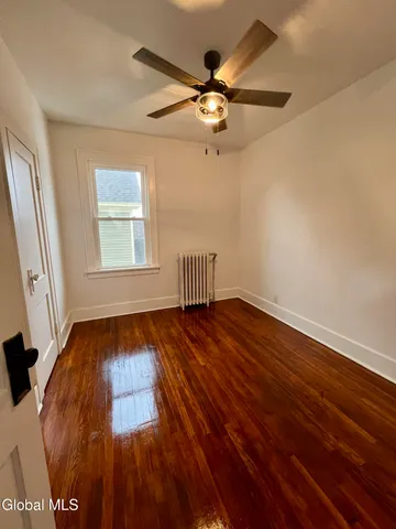 $1,675 | 83 Arnold Avenue, Unit SECOND, Amsterdam, NY 12010