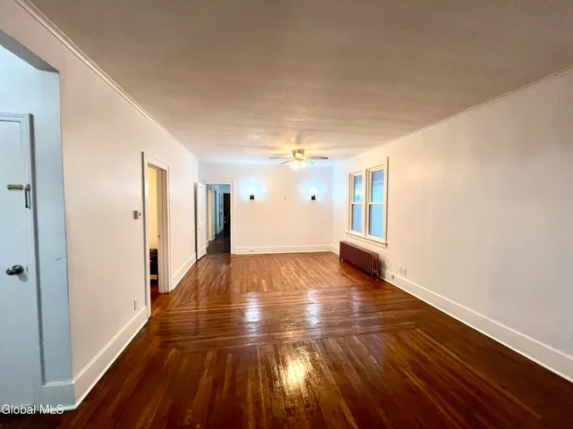 $1,675 | 83 Arnold Avenue, Unit SECOND, Amsterdam, NY 12010