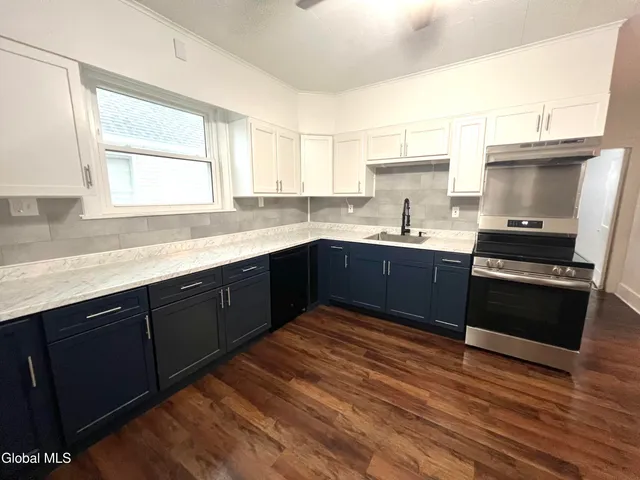 $1,675 | 83 Arnold Avenue, Unit SECOND, Amsterdam, NY 12010