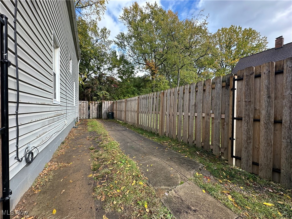 899 Ansel Road Cleveland, OH 44103 - Photo 26 of 31