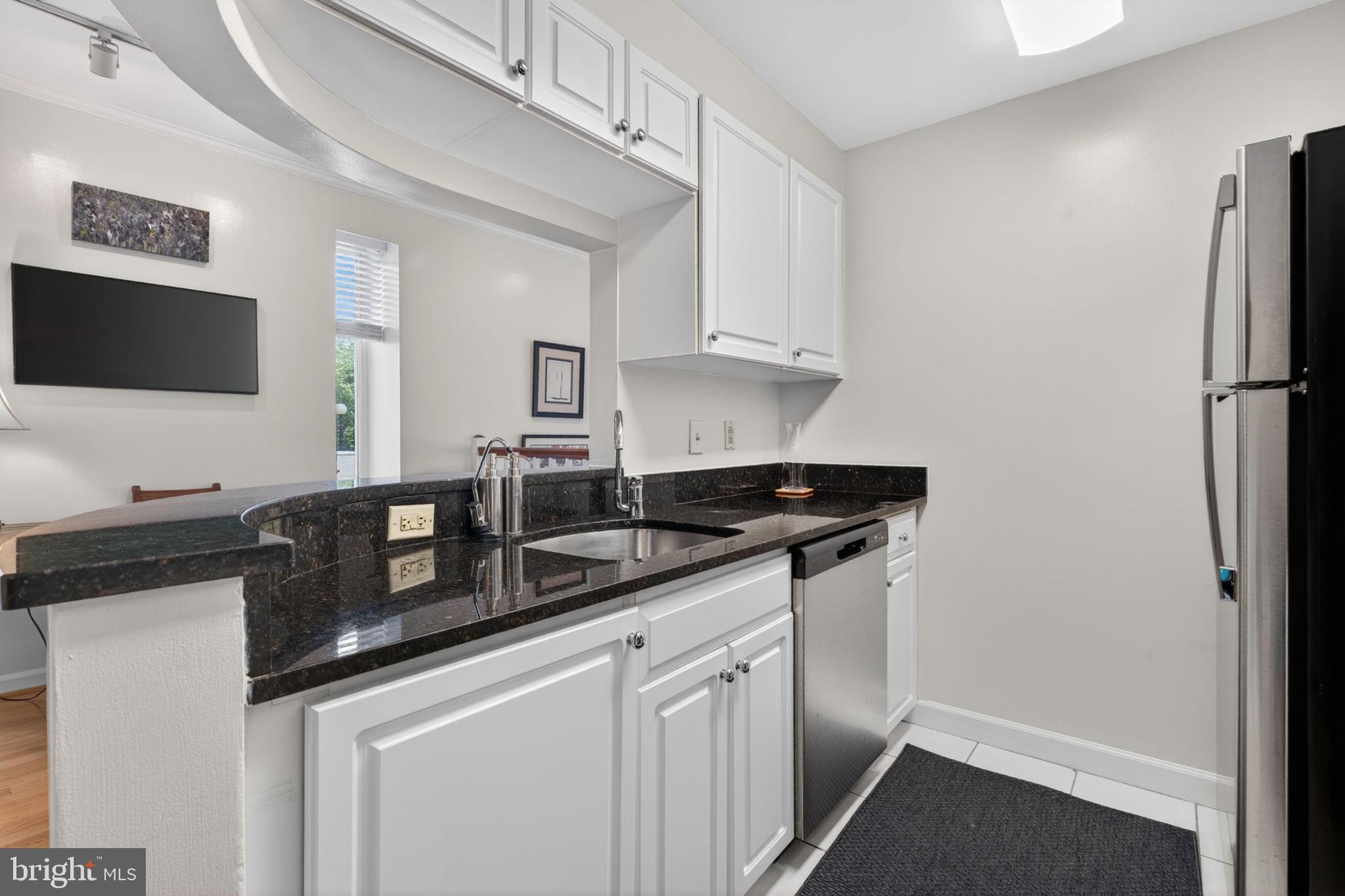 1619 R Street Northwest, Unit 101 Washington, DC 20009 - Photo 16 of 28