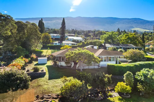 $1,950,000 | 33 Puakea Place, Kula, HI 96790