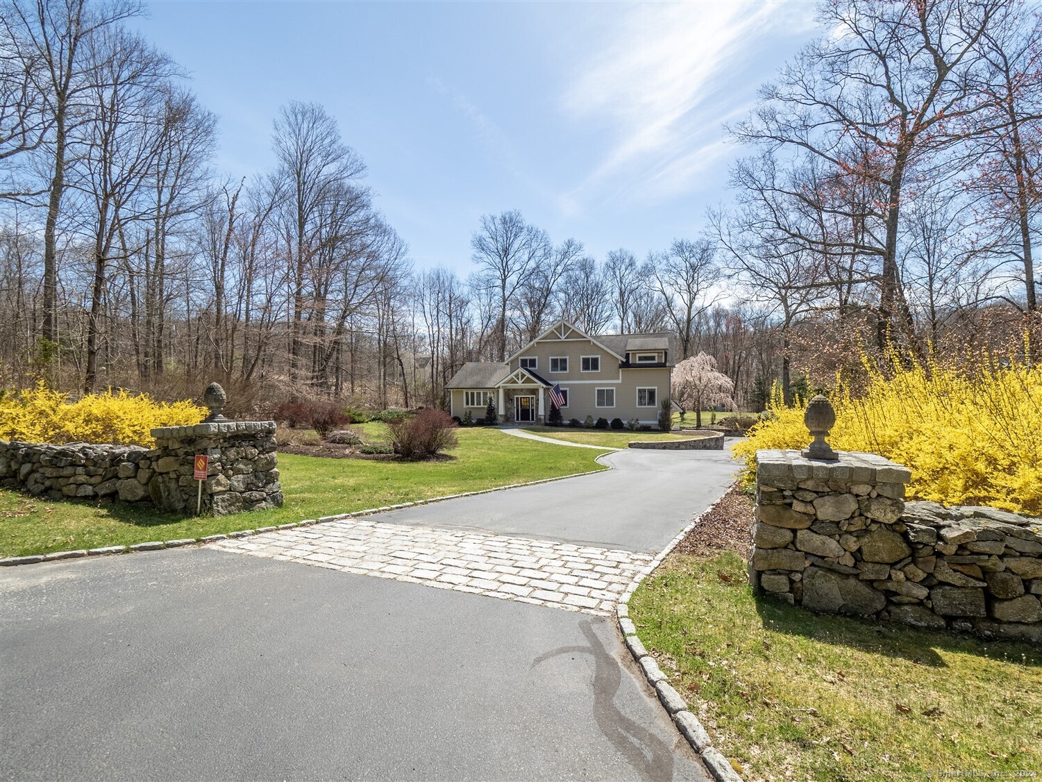 WELCOME TO 99 TWIN OAK LANE! Conveniently located in South Wilton.