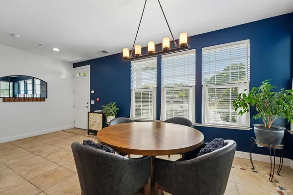 $659,000 | 9141 Windsor Road, Windsor, CA 95492