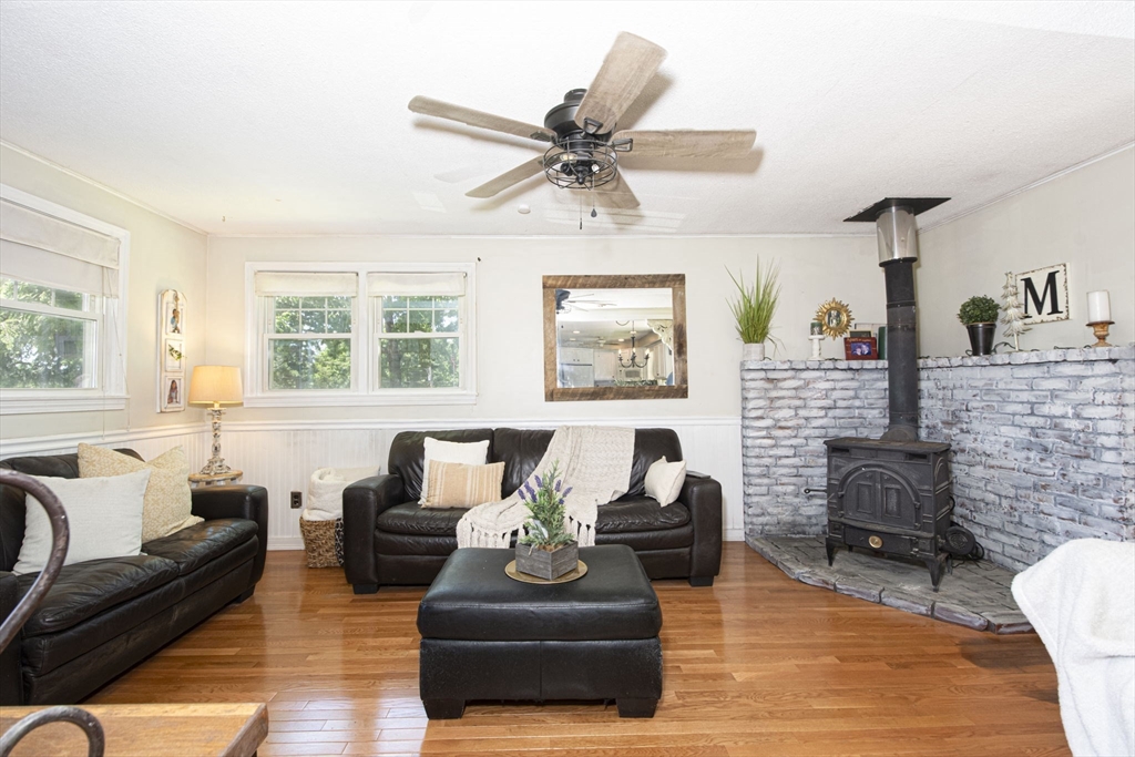 53 Boutelle Road Sterling, MA 01564 - Photo 7 of 34
