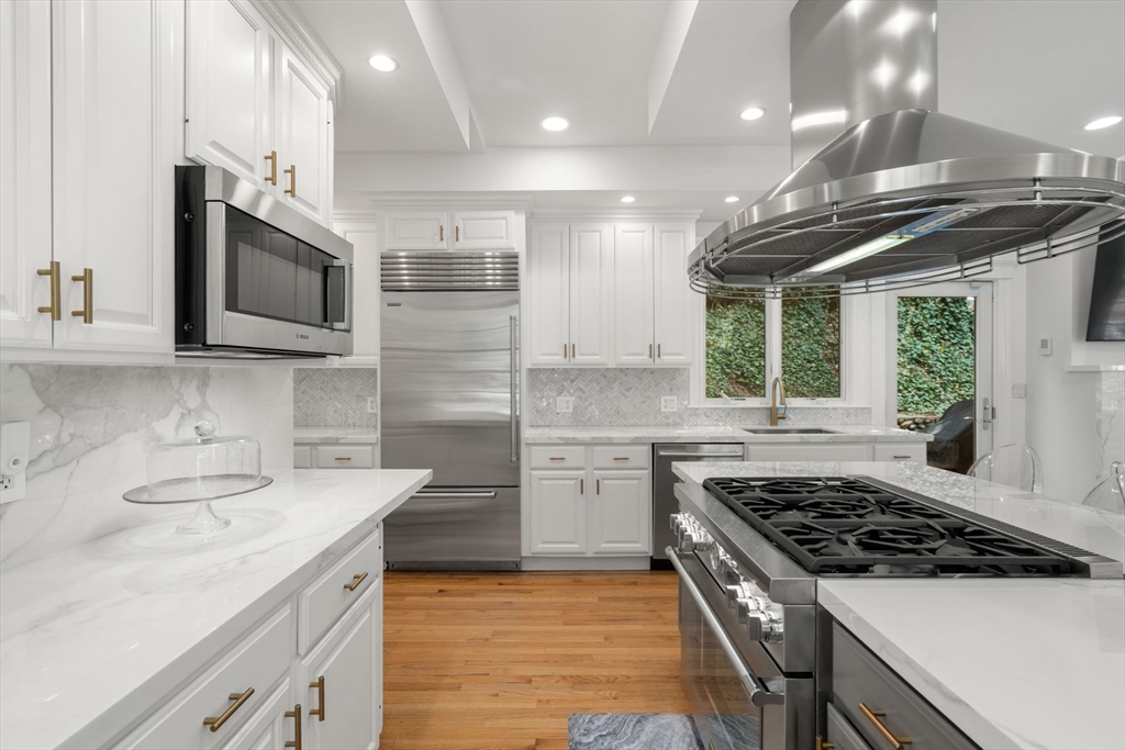 110 Avalon Road Newton, MA 02468 - Photo 12 of 42